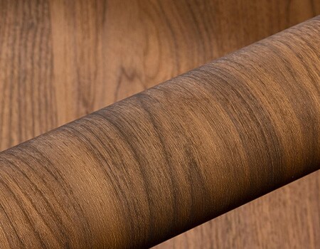 Rollo de acabado de madera DINOC de 3M.
