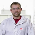 Brady Haislet, ingeniero de aplicaciones de 3M.