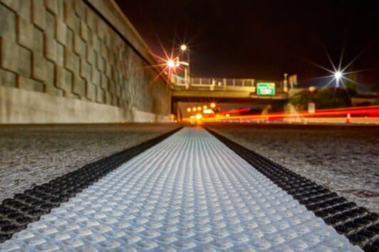Vista cercana del 380AW aplicado en una autopista